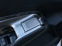 2020款 1.5L 手动24小时在线精英型