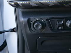 2020款 1.5L 手动24小时在线精英型