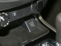 2020款 2.5L 自动四驱豪华版