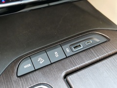 2020款 28T 四驱旗舰型