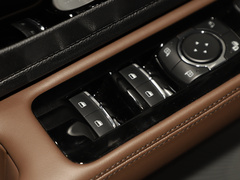 2020款 3.0T V6全驱高性能插电式混动版