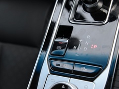 2020款 1.5T 手动发现版 6座