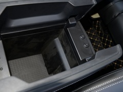 2020款 1.5T 手动发现版 6座