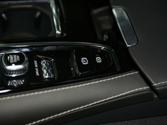 2020款 T8 E驱混动 四驱智雅运动版