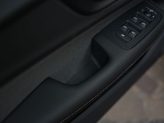 2020款 T8 E驱混动 四驱智雅运动版