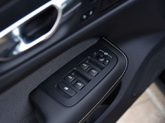 2020款 T8 E驱混动 四驱智雅运动版