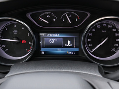 2020款 20T 两驱豪华型