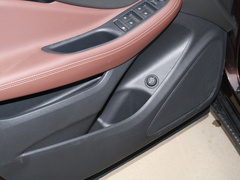 2020款 20T 两驱豪华型