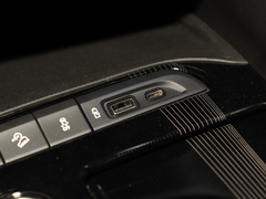 2020款 28T 四驱尊享旗舰型