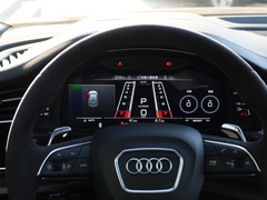 2021款 RS Q8 4.0T 尊享版