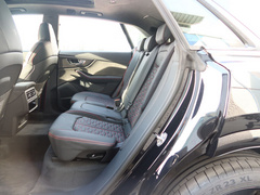 2021款 RS Q8 4.0T 尊享版