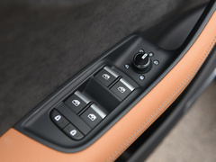 2021款 RS Q8 4.0T 尊享版