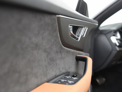 2021款 RS Q8 4.0T 尊享版