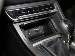 2020款 1.5T 手动炫动型