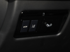 2020款 XFL 2.0T P200 两驱赛旗版
