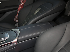 2020款 GLC 300 4MATIC AMG Line 轿跑SUV