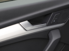 奥迪Q5L 2020款 40 TFSI 荣享时尚型