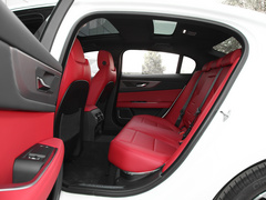 2020款 2.0T 200PS R-DYNAMIC S进取运动版