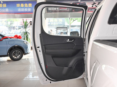 2020款  2.0T驭途8柴油两驱精英型长轴4F20TC