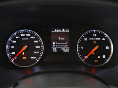 2020款  2.0T驭途8柴油两驱精英型长轴4F20TC