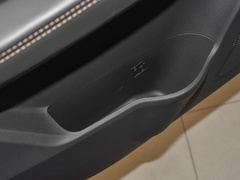 2020款  2.0T驭途8柴油两驱精英型长轴4F20TC