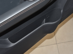 2020款  2.0T驭途8柴油两驱精英型长轴4F20TC