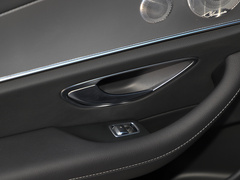 2020款 E 300 运动版