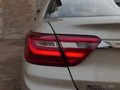 2020款 1.5L CVT尊贵型