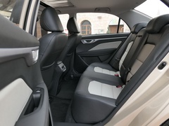 2020款 1.5L CVT尊贵型