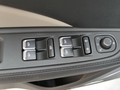 2020款 1.5L CVT尊贵型
