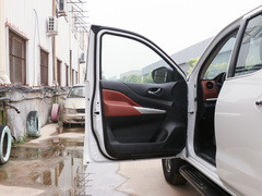 2020款 2.3T手动四驱柴油旗舰型国VI M9T