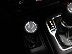 2021款 四門(mén) 2.0T 4xe 撒哈拉先行版