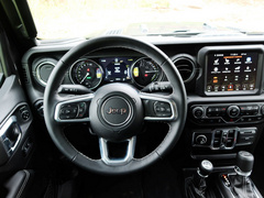 2021款 四门 2.0T 4xe 撒哈拉先行版