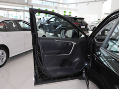 2020款 2.0L CVT两驱领先版