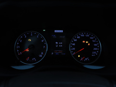 2020款 2.0L CVT两驱豪华版