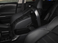 2020款 2.0L CVT两驱豪华版