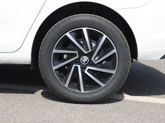 2020款 1.5L 自动舒适版