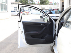 2020款 1.5L 自动舒适版