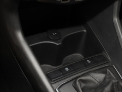 2020款 1.5L 自动舒适版