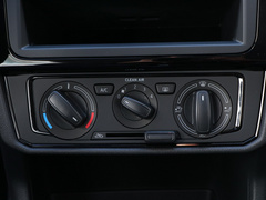 2020款 1.5L 自动标准版