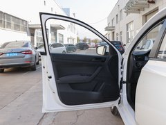 2020款 1.5L 自动标准版