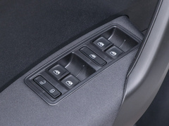 2020款 1.5L 手动标准版