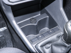 2020款 1.5L 手动标准版