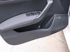 2020款 1.5L 手动标准版