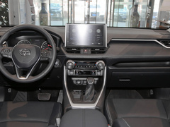 2020款 2.0L CVT两驱尊贵版