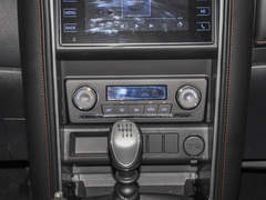 2020款 2.4T N2S手动两驱精英版国VI 4K22D4T