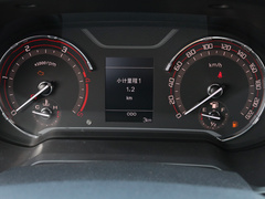 2020款 2.0T 柴油手动两驱高底盘先锋版小双排国VI