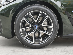 2022款  eDrive40
