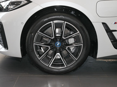 2022款  eDrive40
