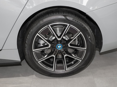 2022款  eDrive40